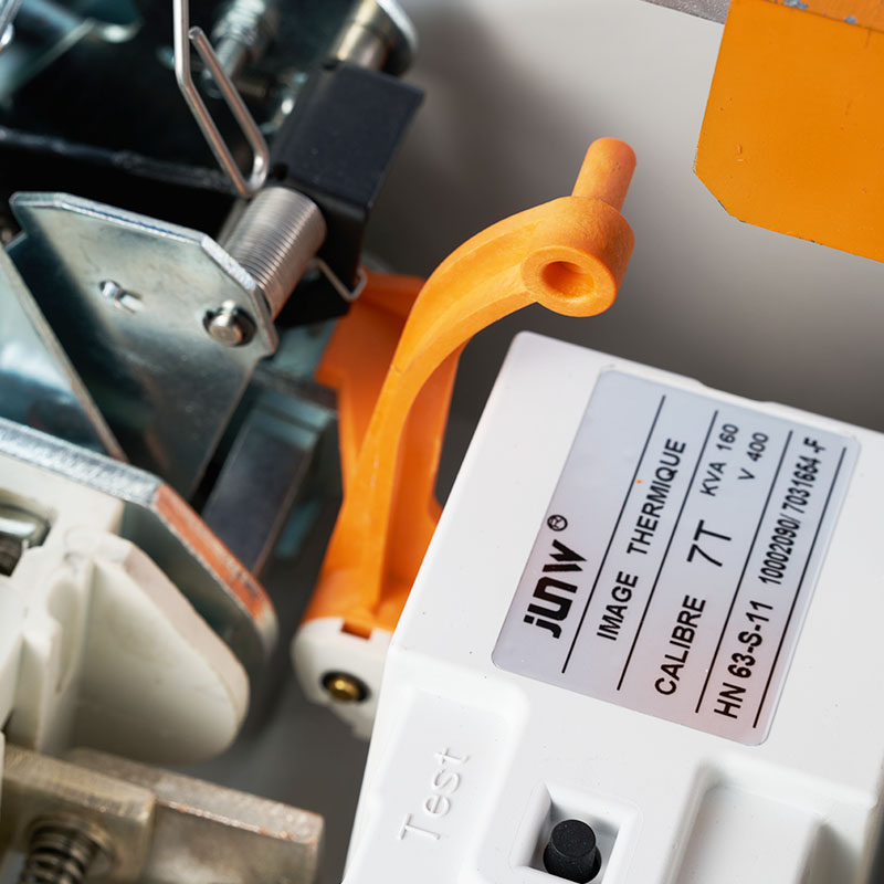 قاطع دائرة كهربائي رقمي يعمل بالقطب JUNW D165T/D265T مع كتلة